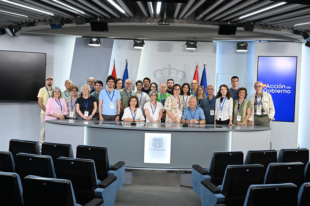 27/05/2026. Visitas del programa Moncloa Abierta. Participantes en el programa Moncloa Abierta, en la sala de prensa de la Secretaría de Est...